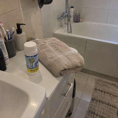 Foarte ieftin au promotia 1+1 gratuit pentru ce ofera mai ales ca am desfundat multe imperfectiuni la tevile din casa👌